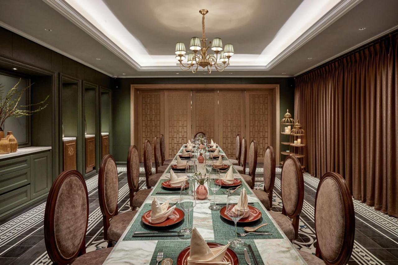 Peridot Grand Luxury Boutique Hotel Hanoi Kültér fotó The dining room