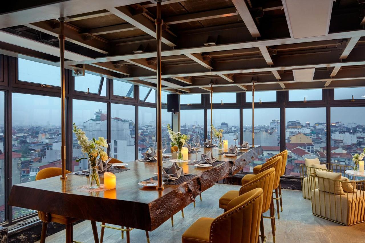 Peridot Grand Luxury Boutique Hotel Hanoi Kültér fotó The 360° Sky Lounge