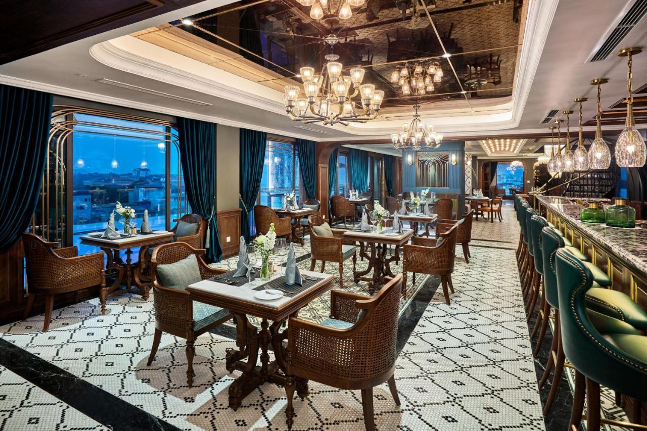 Peridot Grand Luxury Boutique Hotel Hanoi Kültér fotó The Bar